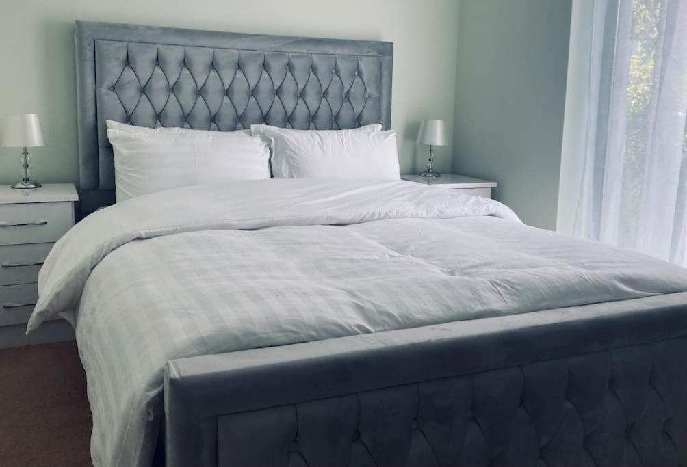 Ormeau Road Stylish Double Bedroom Luxury Apartment Belfast Exteriör bild